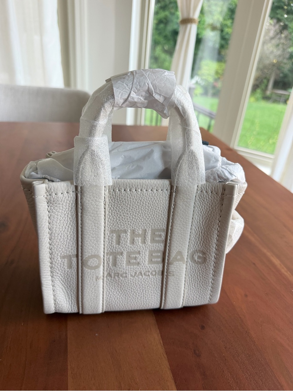 🤍 NWT Marc Jacobs Leather Micro Tote Cotton/Silver ✨ Dust Bag | DISCONTINUED SZ